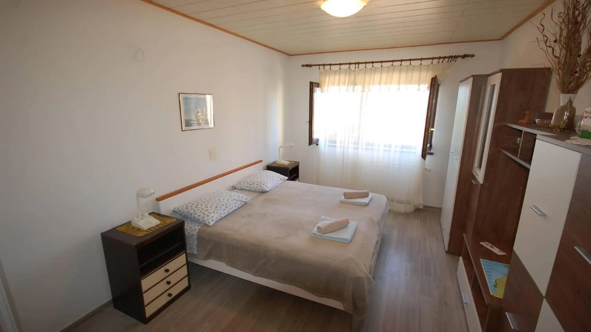 Apartments With A Parking Space Njivice, Krk - 21728 Njivice