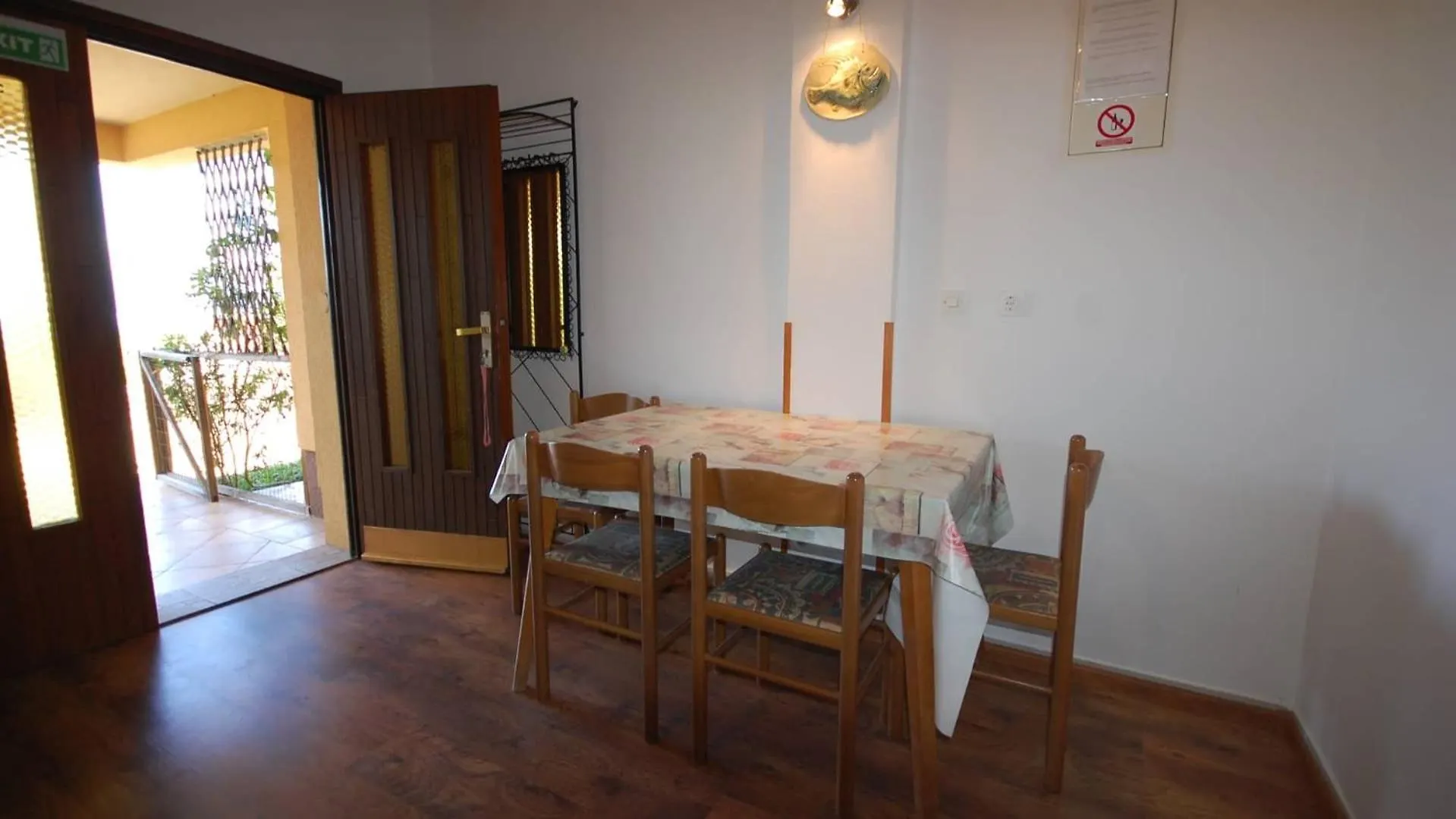 Apartments With A Parking Space Njivice, Krk - 21728  Njivice